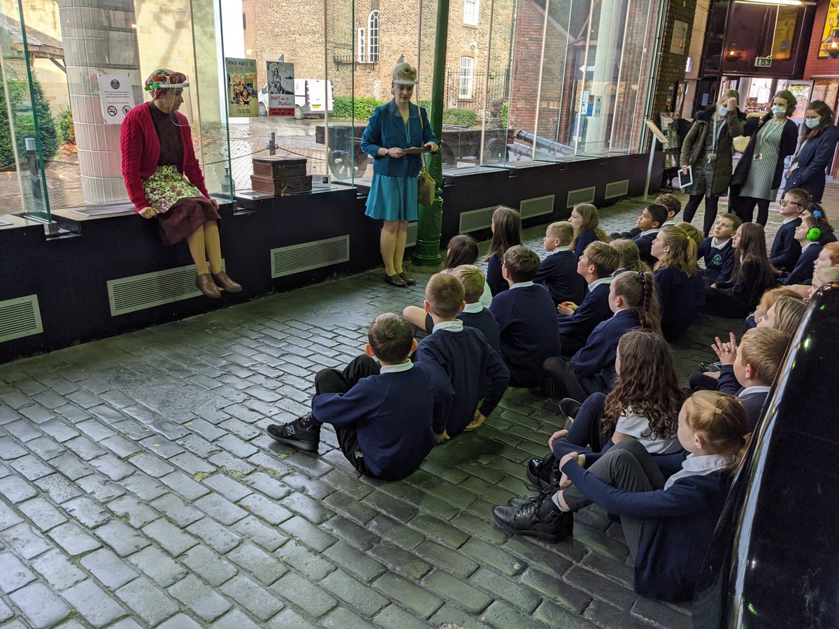 SpringCottagePS's tweet image. Year 6 have arrived at the Streetlife Museum for our WW2 workshops! #SpringCottage6Tu #SpringCottageHistory