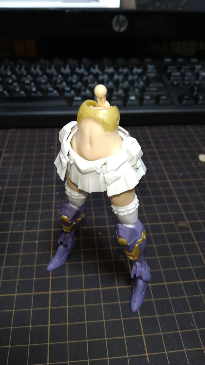CANOPUS53's tweet photo. シルエットがキレイな形に出来たのでこの構成に決定
オリジナルのリングは前のボールだけ残してCの形に
左右、後はSランナーの余剰パーツで接続しました。
#フレームアームズ・ガール https://t.co/8AI6p3F29j