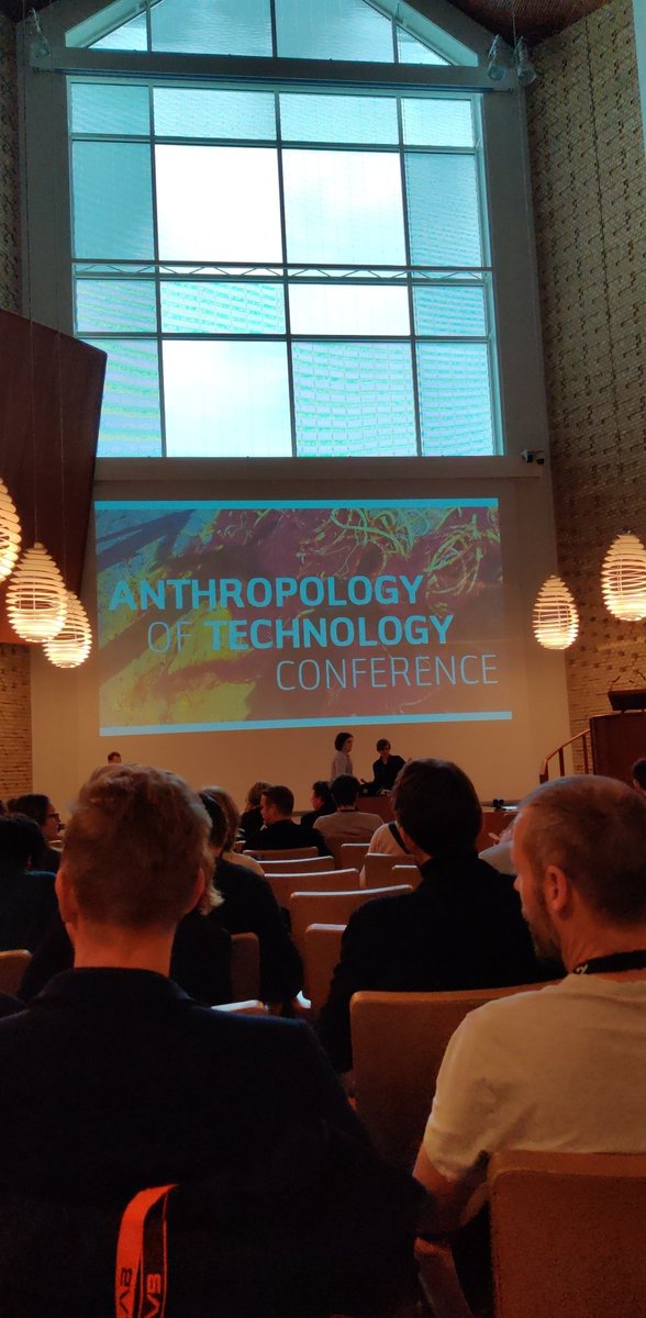 fjollomir's tweet image. First in-person conference since the pandemic and first time giving a conference paper as a PhD student, very excited 😁 #antech