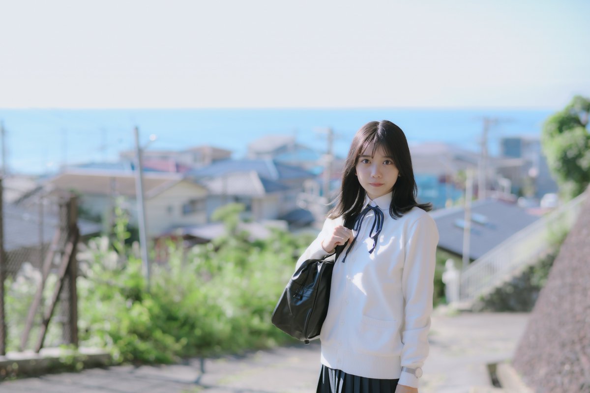 Ryo36H's tweet image. model： あかりさん
 海の見える坂
#portraits  #photography