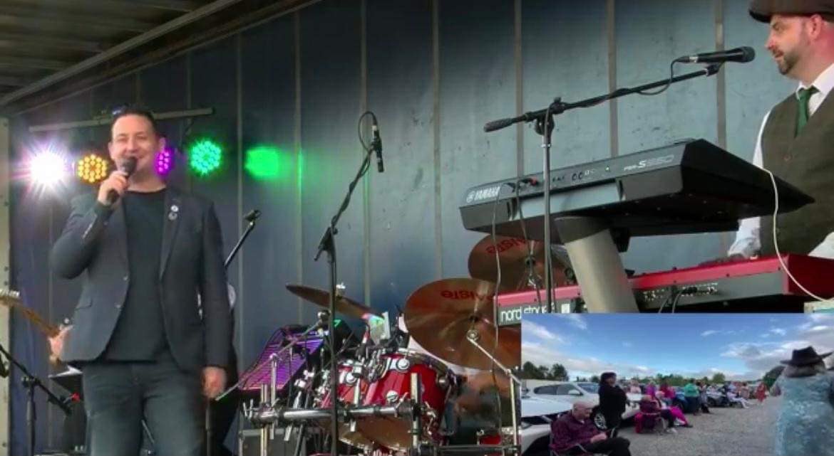 sarahgrant155's tweet photo. The JMG Group Country Drive In @GaryGambleShow 😍❤️🎶 #PaulKelly #GaryGamble #RobertMizzell #RitchieRemo #CountryDriveIn #Enniskillen #StuartsCarPark https://t.co/wRWh9tHoMb