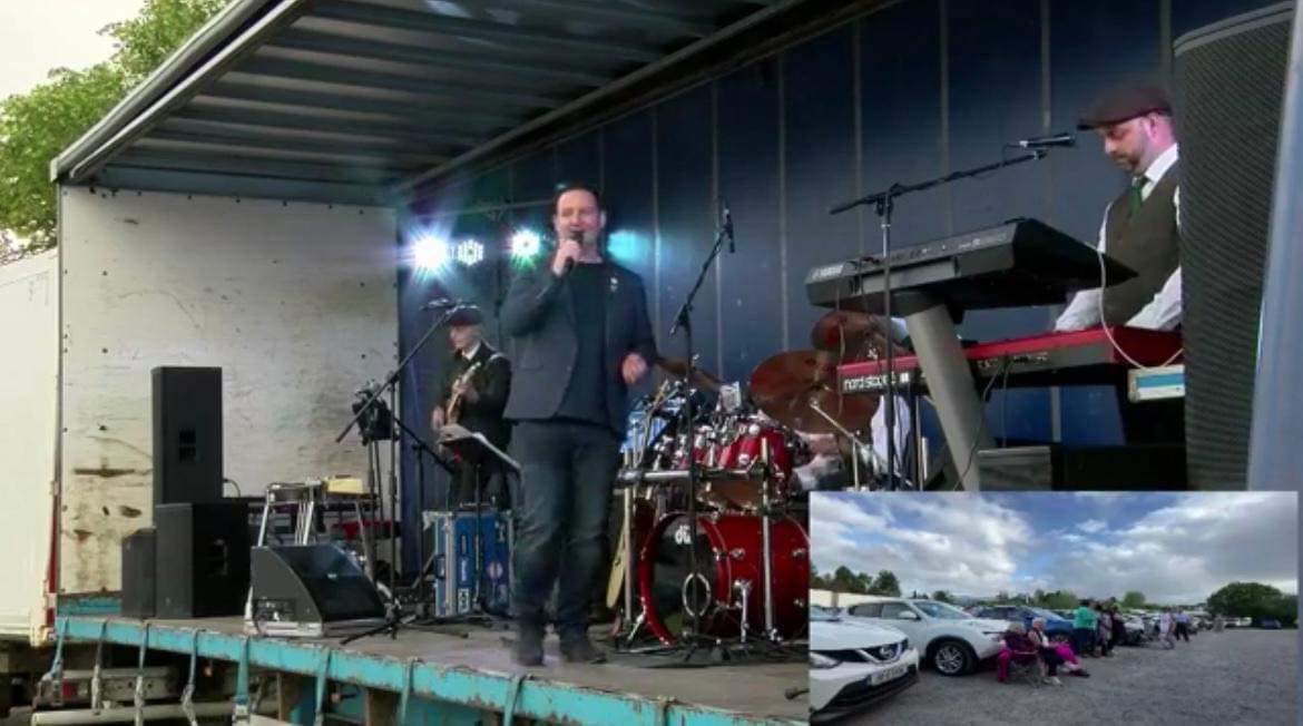 sarahgrant155's tweet photo. The JMG Group Country Drive In @GaryGambleShow 😍❤️🎶 #PaulKelly #GaryGamble #RobertMizzell #RitchieRemo #CountryDriveIn #Enniskillen #StuartsCarPark https://t.co/wRWh9tHoMb