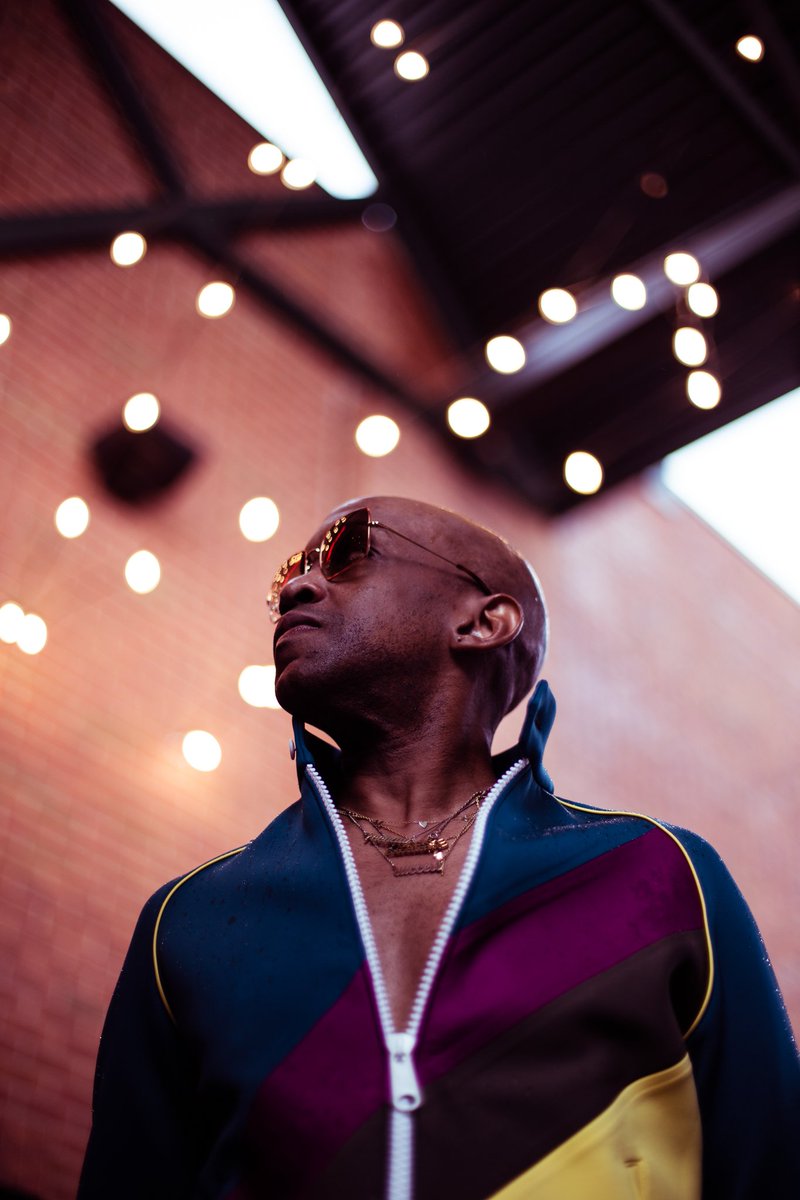 marcuskdowling's tweet photo. Sunny days, everybody loves them
Tell me, baby, can you stand the rain?
Storms will come, this we know for sure
This we know for sure
Can you stand the rain?

📸 = @SamanthaHearn
👕 = #richfresh https://t.co/dZHzoeTJFA