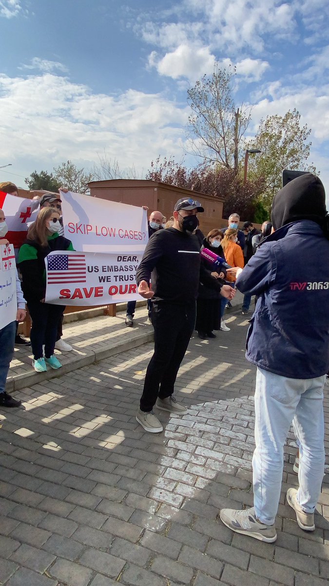 Lika12188475's tweet photo. #saveDV2021
#speakerPelosi
#KamalaHarris 
#JoeBiden 
#pressSec
#TravelGov https://t.co/HFLu6FAbb6