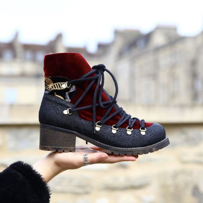 THE BEST BOOTS
Let your feet do the talking this Christmas with lovingly handcrafted, luxury shoes from <a href="/chaniibshoes/">Chanii B Shoes</a>... buff.ly/3sEIvXl #milsomplace #bathsomerset #visitbath #livebath #bathshopping #chaniib #chaniibshoes #designerboots