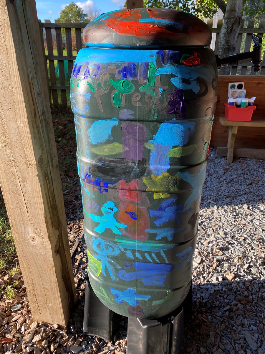 Foundation_BW's tweet image. Our waterbutt competition closes tomorrow and we've had SO MANY entries! 
These two are full of the colours of autumn, from pupils at @kingsforestpri &amp;amp; @SummerhillAcad1- as you can see, it's going to be very hard to pick a winner. 🍂

#waterbuttsforschools #bristolwaterfoundation