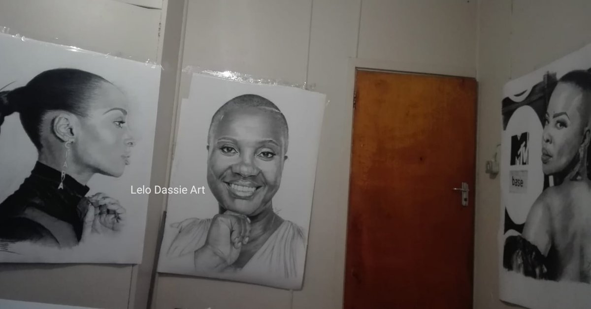 lelo_artist's tweet photo. Hi guys can ya'll help promote my hustle please. My clients might be on your TL 

Somizi /#ElectionResults2021 /Sister Bettina /Uncle Waffles /ActionSA /#Uzalo /Kagiso/Ramaphosa /Eastern Cape https://t.co/dsfK6DbpiK