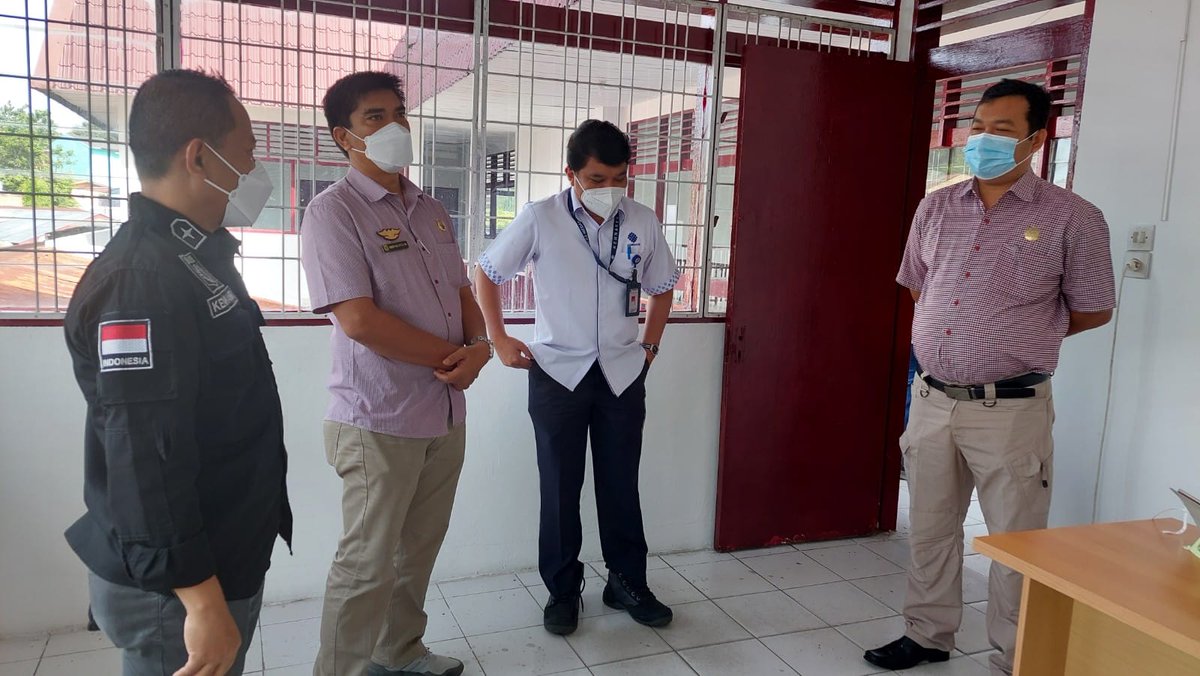 dit_binariksa's tweet photo. Silaturahmi dengan Pengawas Ketenagakerjaan UPTD Wil 3 Pematang Siantar https://t.co/MkhhRe170G