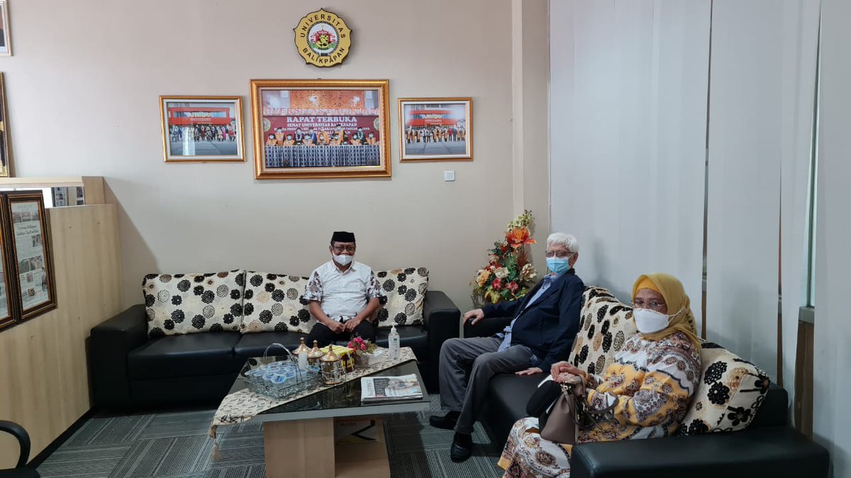 unibabpn's tweet photo. Hari ini selasa, 2 Mei 2021, Dekan Fakultas Kedokteran UMI yang juga mantan Wakil Rektor bidan Kemahasiswaan Unhas berkunjung ke Uniba. Salah satu tujuannya adalah memberi motivasi kepada Uniba agar segera bisa membuka kedokteran. https://t.co/M2EgGN46gm