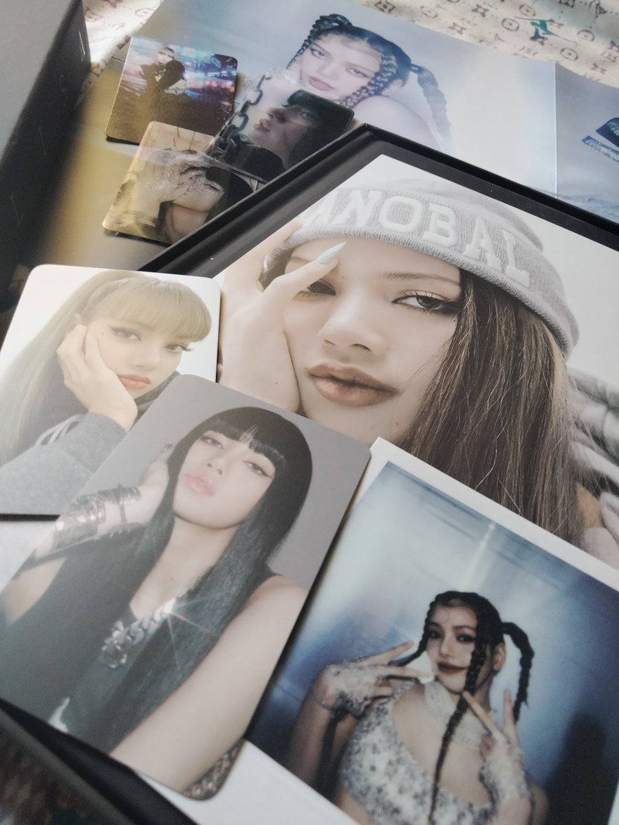 ccmabi's tweet photo. LALISA ALBUM CAME HOME!! tysm @HALLYULIKETHAT for the smooth transaction and for packing this baby safe!<3 

#HLTPH_FEEDBACKS https://t.co/4ueid66qEE
