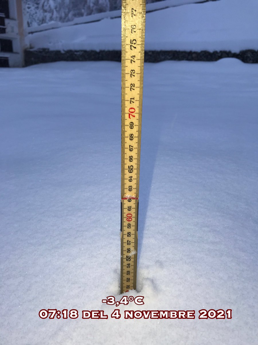 TuttoLivigno's tweet photo. Buongiorno da #livigno 😂👋👍
Stanotte tanta tanta…
#tuttolivigno #neve #snow #snowing #ski #beautifulsnow https://t.co/VDv2JdVvwQ
