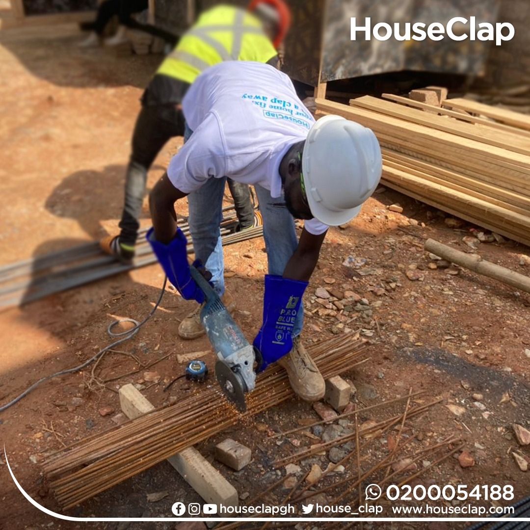 Be passionate enough about your work that people start to think it’s all you live for. #usehouseclap #steelbending #steelbender #artisan #steelworks #construction #realestate #reliableartisans #substructure  #photooftheday #pictureoftheday #homerepairs #buildinginghana