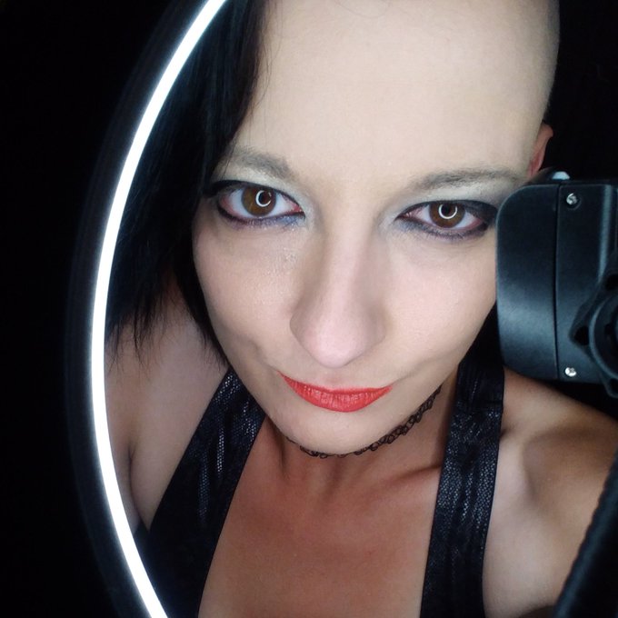 #NewProfilePic https://t.co/NFsGjfDN7l<a href="/tag/newprofilepic"class="tags">#NewProfilePic</a>