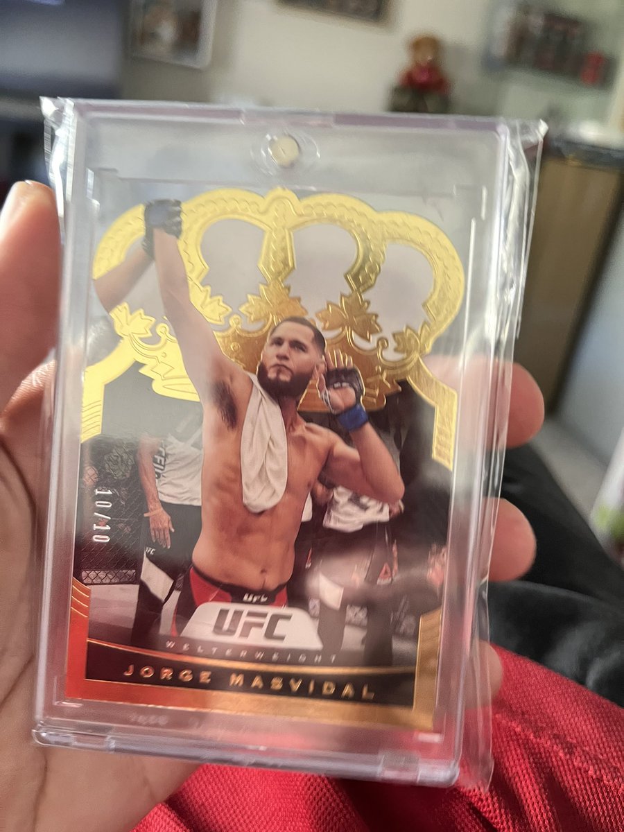 BrandonMyers02's tweet photo. A nice 10/10 @GamebredFighter card to add to my collection 🔥🔥 #PaniniUFC https://t.co/RTbQnPu9Gv