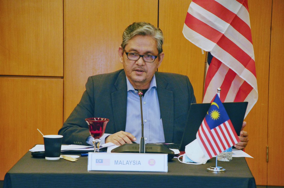 KUSKOPMalaysia's tweet photo. Hari ke-3 Mesyuarat Jawatankuasa Penyelarasan Perusahaan Mikro, Kecil dan Sederhana ASEAN (ACCMSME) Ke-12 bertempat di Kuala Lumpur Convention Centre (KLCC), 4 November 2021 (Khamis), 10.00 pagi*
#ACCMSME #MEDACMalaysia #ASEAN #SME #DKN2030 #entrepreneurialnational https://t.co/HKoq9P9JKX