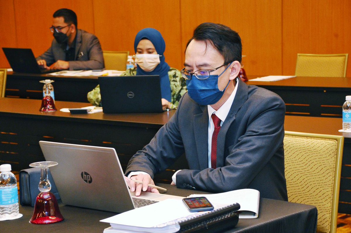 KUSKOPMalaysia's tweet photo. Hari ke-3 Mesyuarat Jawatankuasa Penyelarasan Perusahaan Mikro, Kecil dan Sederhana ASEAN (ACCMSME) Ke-12 bertempat di Kuala Lumpur Convention Centre (KLCC), 4 November 2021 (Khamis), 10.00 pagi*
#ACCMSME #MEDACMalaysia #ASEAN #SME #DKN2030 #entrepreneurialnational https://t.co/HKoq9P9JKX