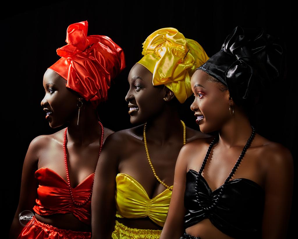 Joze_Mat's tweet photo. "Even when things fall apart, you can always use the next minute to reconstruct yourself.
As long as you are alive, you can make it." - @NabukenyaMercy
#InspirationQueen
#MercyIQ
@ankoleroyalty @missteenafrica @komugishaSoniah @MissUniverse @Irenentale @BTianah https://t.co/BLUoliyBRe