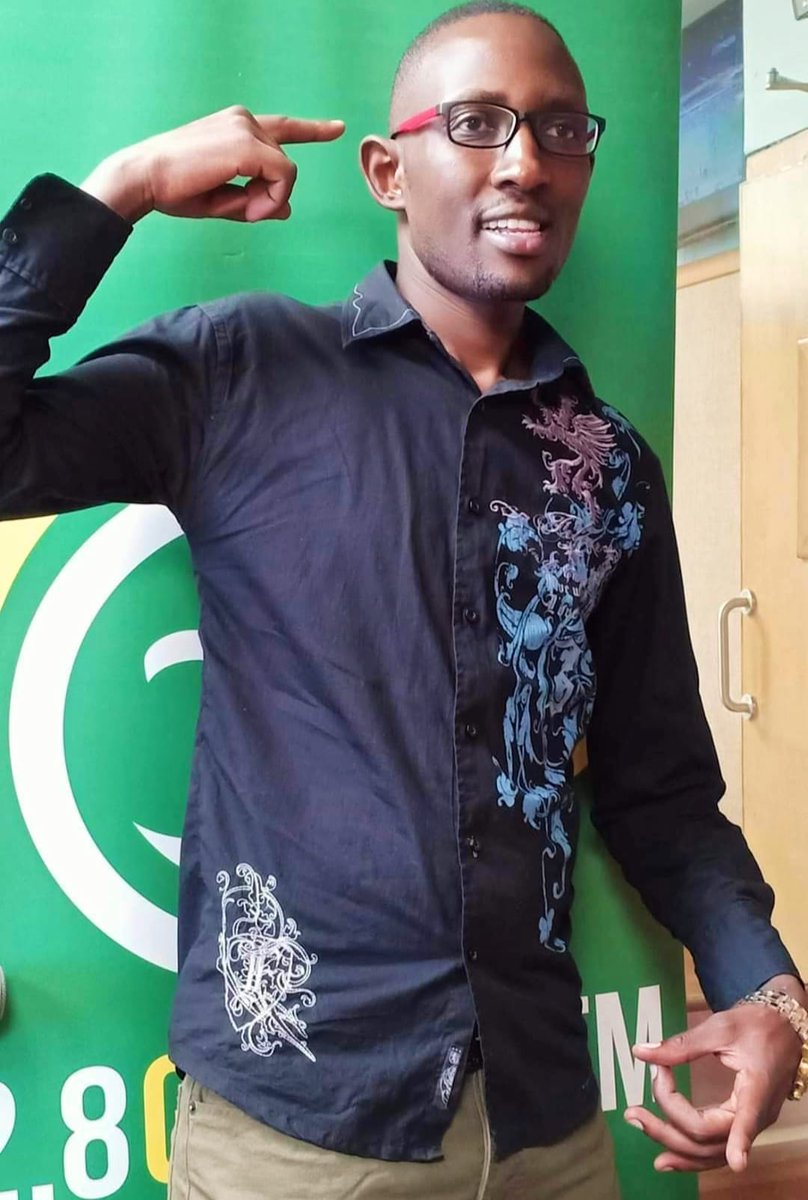 GukenaFMKenya's tweet photo. #KuhustleTbtEdition
Mwago wa Thursday!
@nguyo_simon https://t.co/H2Ce3XJLNK
