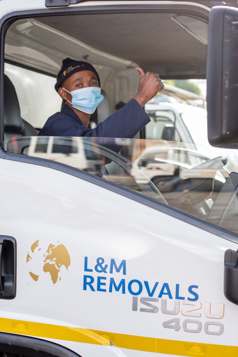 landmgroupza's tweet photo. End of the year rapidly approaching and you are stressed about your moving needs? Give us a call so we can assist you #MakeYourBestMove safely and efficiently.
π±: 071 206 8852
βοΈ: 011 312 1005
π·π¦π
#movingday
#national https://t.co/ZTDsjdVWha