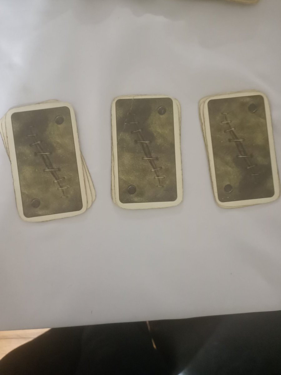 Herkese merhaba.
Aklında kişinin senin için fikri ne ?

Bir deste seçin ve 1 ,2 ya da 3 olarak kilitleyin

Yeterli ilgi olursa cuma akşamı açıklayacağım. Sevgilerimle.