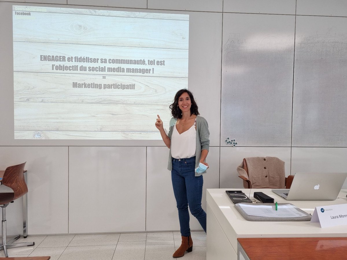 laura_monney's tweet photo. 😃 Heureuse d'avoir rejoint l'équipe de formateurs/trices à l'école BFB Bildung Formation Biel-Bienne pour y donner une formation Facebook !

#facebook #formation #formatrice #socialmedia #marketing #socialmediamarketing #bienne #biel #bfb https://t.co/mRibYAV3Jm