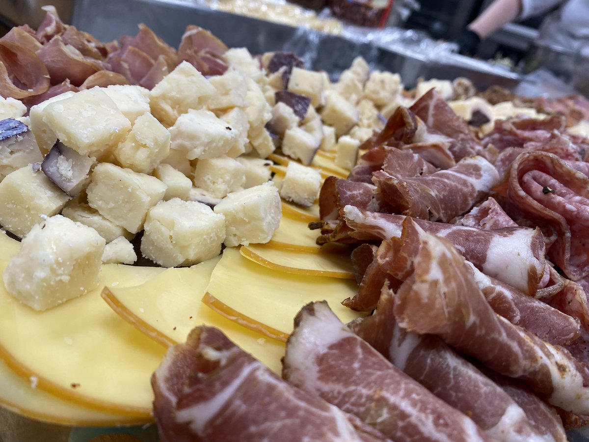 Enisolaris tweet media