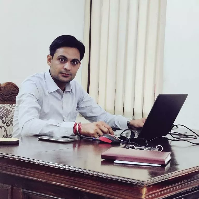 AdvBaindara's tweet photo. हर्षोल्लास एवं प्रकाश के पुनीत पर्व दीपावली की समस्त देश एवं प्रदेशवासियों को हार्दिक शुभकामनाएं। 
दीपों का यह महापर्व आपके जीवन में सुख-समृद्धि, उन्नति एवं खुशहाली लाए तथा माँ लक्ष्मी जी की कृपा एवं आशीर्वाद आप सभी पर सदैव बना रहें। https://t.co/SLy0N1trRG
