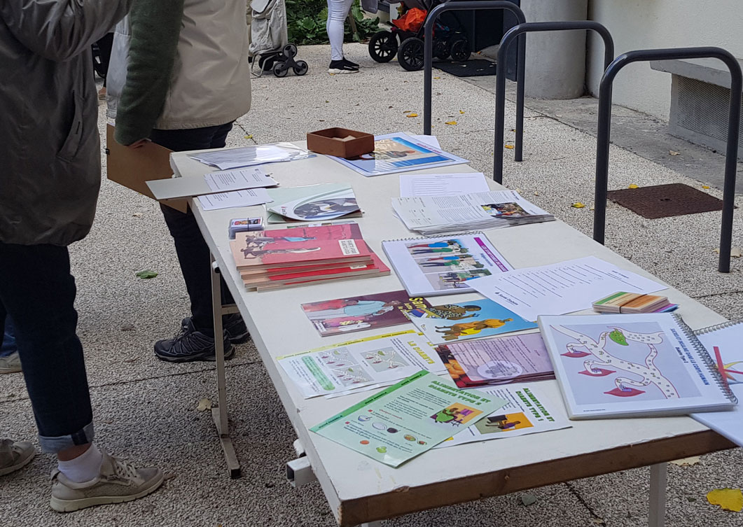 ONGSantDiabte's tweet photo. Avec l'échoppe & le pôle santé précarité @VilledeGrenoble nous avons formé les bénévoles de l'échoppe & l'infirmière de la ville et réalisé des actions de prévention diabète (facteurs de risque, moyens de prévention) pour les personnes bénéficiant des distributions alimentaires https://t.co/Ex9JwJ9uHl