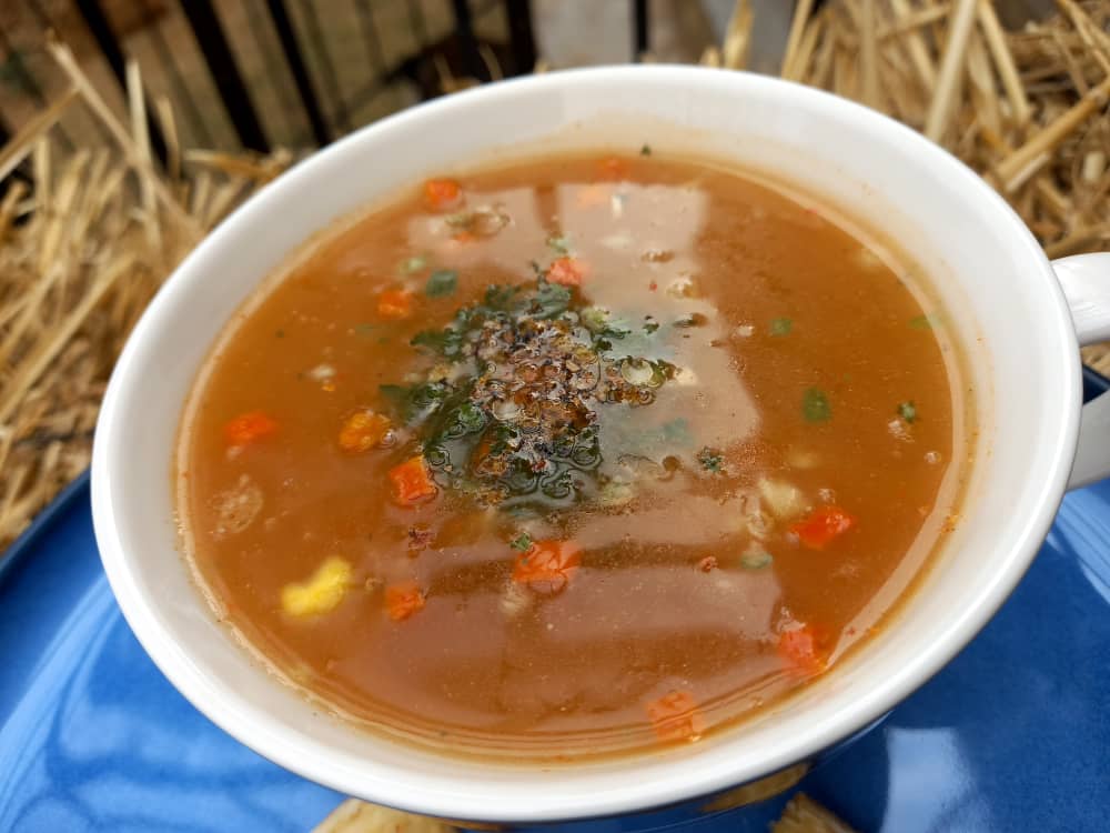ChefRumbie's tweet photo. Cuppa Soup for a rainy day @Knorr knows how to give comfort on a lazy day - I love to add @ScoffMaster chilli flakes, freshly chopped parsley, sichuan pepper &amp; @RobertsonsSpice garlic salt

#soup #snack #chef #femalechefs #africanchef #zimchefsOG #privatechef  #chefrumbie https://t.co/llL9Ea6FLh