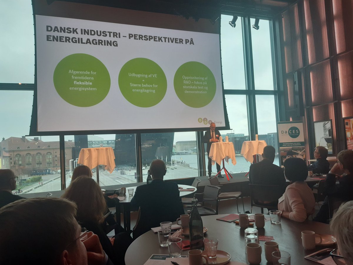LiaLeffland's tweet photo. #DaCES årsdag @troelsranis @DanskIndustri slår fast, at forskning og udvikling i energilagringsteknologier er et fundament for et eksporteventyr af dansk lagringsteknologi på et eksponentielt stigende verdensmarked. #top5viden https://t.co/VQSTIrq5Um