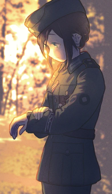 最近の絵 #軍服 https://t.co/cFvfNXsrEH 