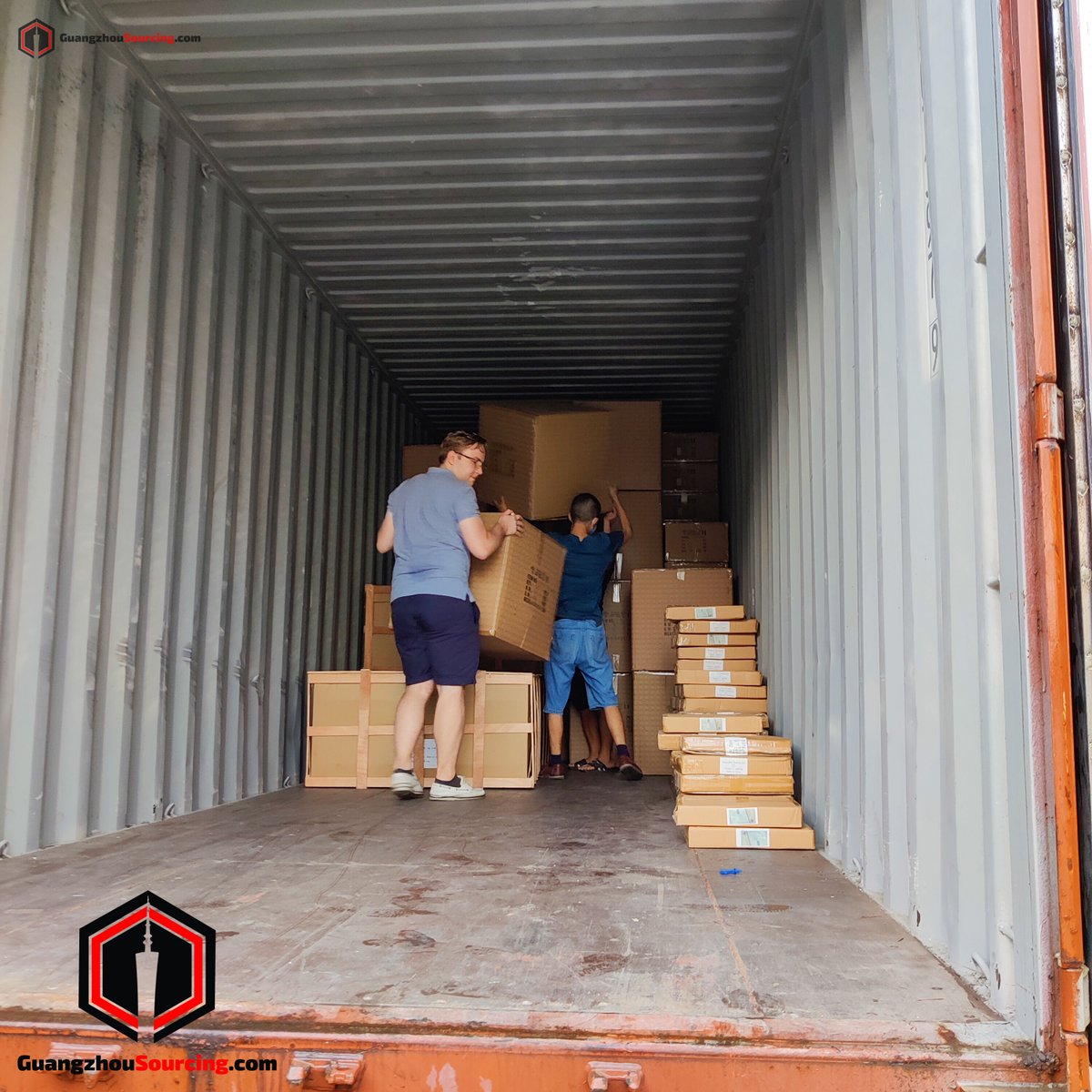 GZ_Sourcing's tweet image. Hands on! #containerloading