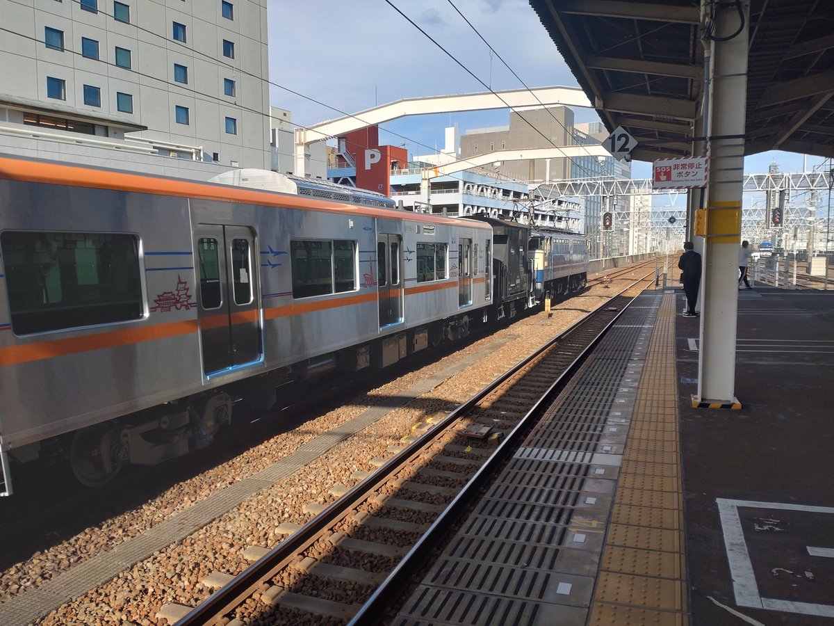 Bt313233SR's tweet photo. 静岡県内を中心に撮影してる撮り鉄です。時々関東方面にも出向きます。ウマ娘､アイドルマスターミリオンライブシアターデイズ､スタリラもやっているのでそちらの方でもフォローお願いします。フォロー返しは極力します。 https://t.co/J0MEYptZna