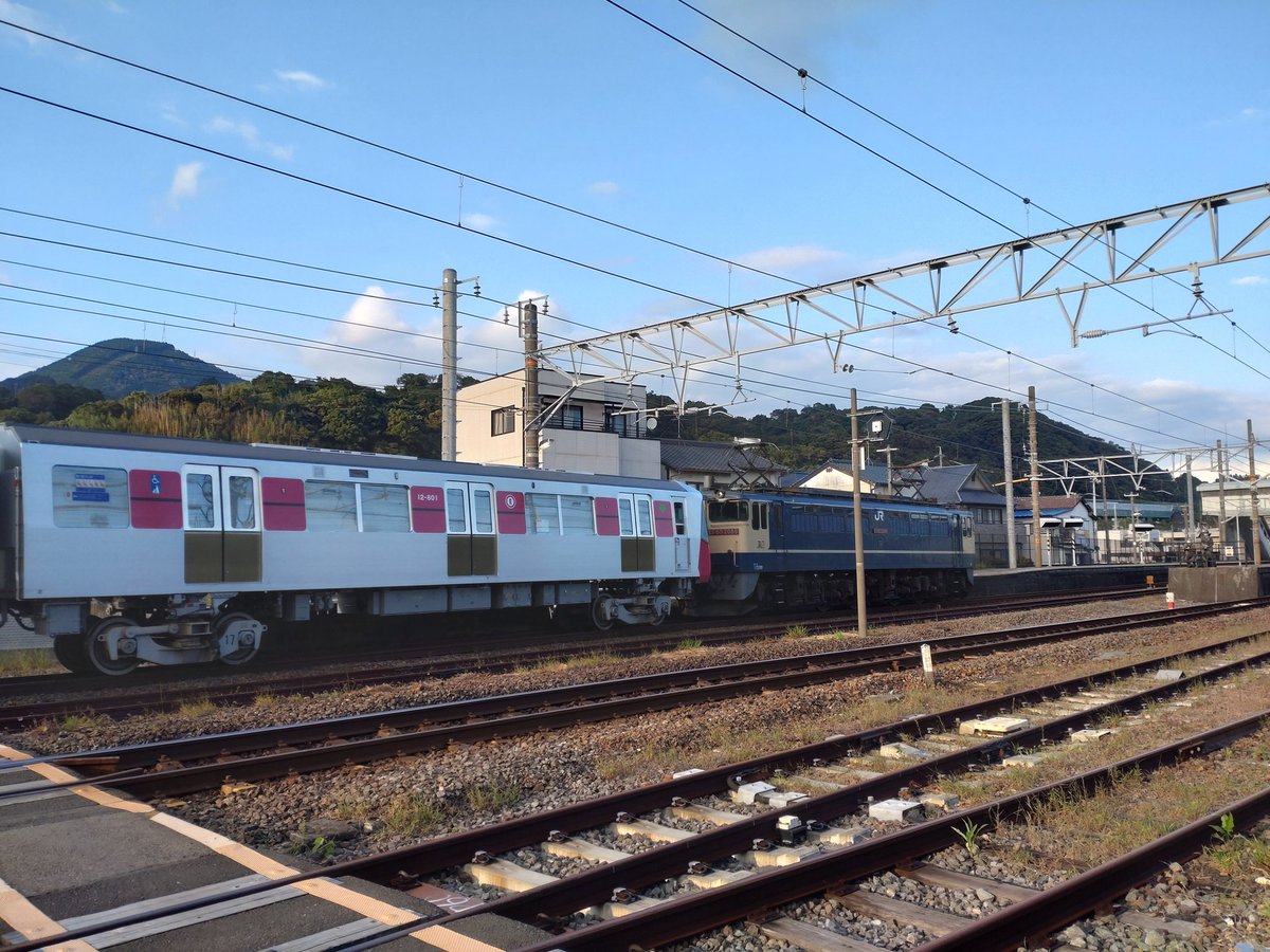 Bt313233SR's tweet photo. 静岡県内を中心に撮影してる撮り鉄です。時々関東方面にも出向きます。ウマ娘､アイドルマスターミリオンライブシアターデイズ､スタリラもやっているのでそちらの方でもフォローお願いします。フォロー返しは極力します。 https://t.co/J0MEYptZna
