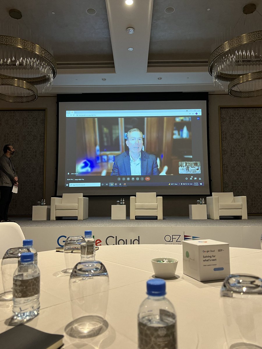 BoArhama's tweet photo. سعدت امس بالمشاركة في Qatar Leaders Connect وهو حدث تنظمه Google Cloud لاول مرة في الدوحة بعد بدء نشاطها في الدولة .. الحدث ضم نخبة من القيادات في مجال تكنولوجيا المعلومات في الدولة من كافة المجالات .. وجود Google راح يشكل اضافة قوية للقطاع التكنولوجي في الدولة بدون ادنى شك https://t.co/K6kuoNMvvb