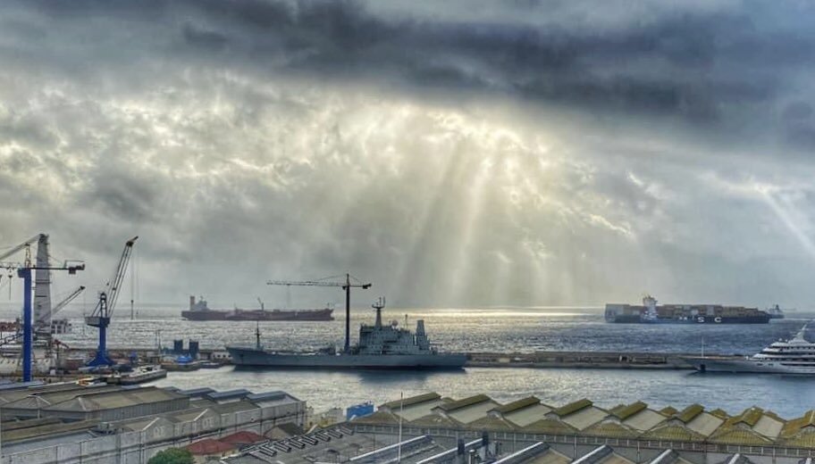 HMSScottRN's tweet photo. We’re alongside in Gibraltar completing a maintenance period to ready the ship for our winter survey season. Work is progressing well and we’re looking forward to getting back out there on the ocean blue. 

Stay tuned for more updates. 

#GreatScott #GreatPhot https://t.co/HAycmzVmCf