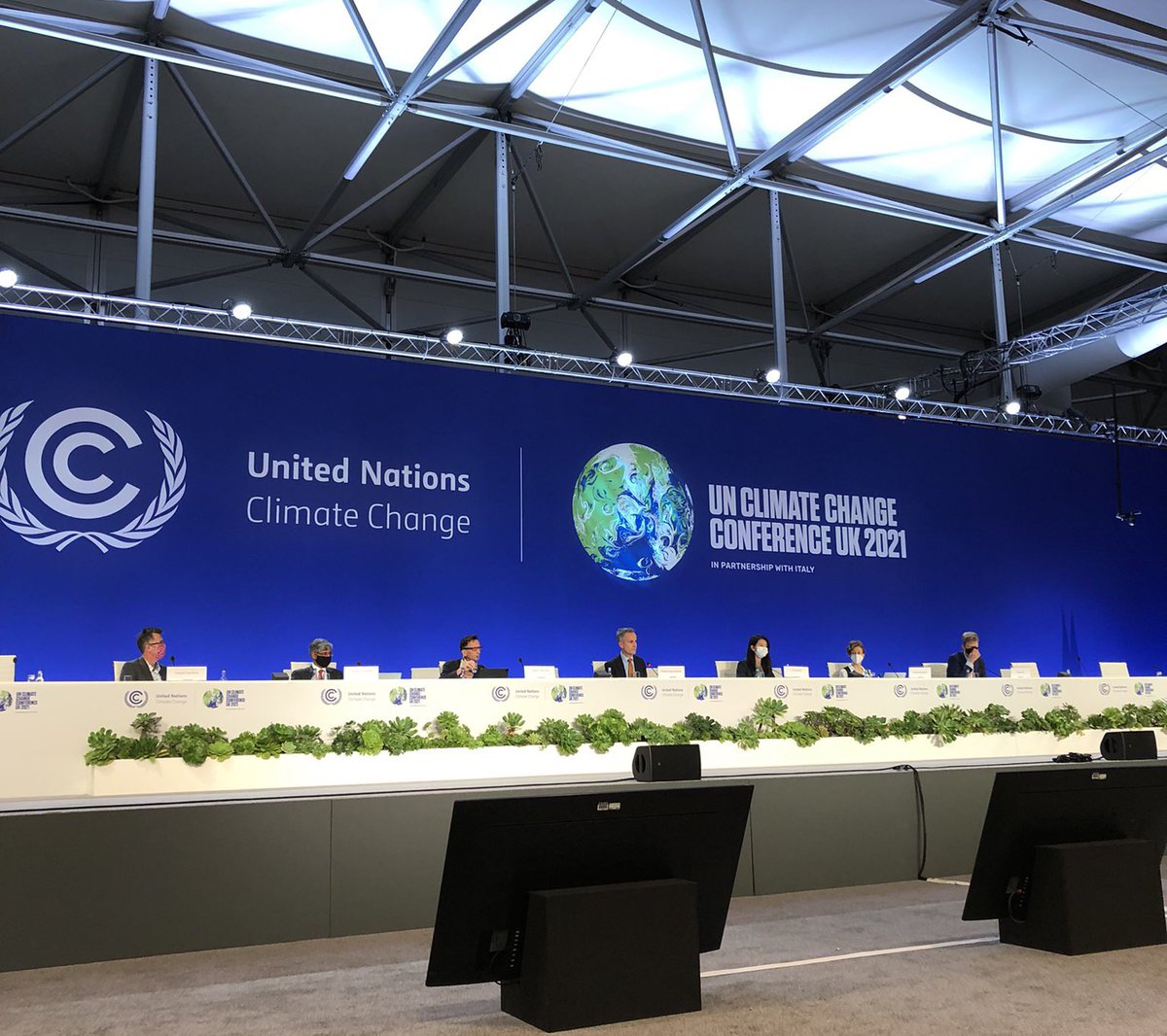 qlwu's tweet photo. The whole session of yesterday’s “Earth Information Day - UK perspective” can be replayed here: https://t.co/G14upKNI88…, if anyone interested in using satellites / Earth Observation to help with CC adaptation &amp; mitigation. #UCLGenerationOne @SustainableUCL @COP26 @UCLgeography https://t.co/l2D0HagXmx