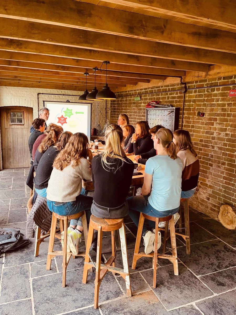 Isorex No-Aqua Ladies Cycling Team tweet media