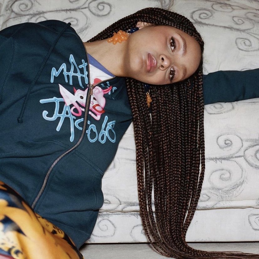 StreetFashion01's tweet photo. Pinkpantheress for Heavn by Marc Jacobs! (2021) https://t.co/rzdwp4Z2hp