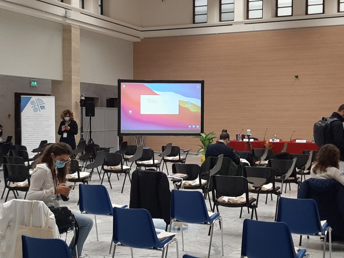 aless_campo's tweet photo. Pronti per iniziare l'evento conclusivo del #ProgettoSafe. Lieta di partecipare e contribuire a nome dello @IADC_UniGre. https://t.co/BVkrEDmjRo