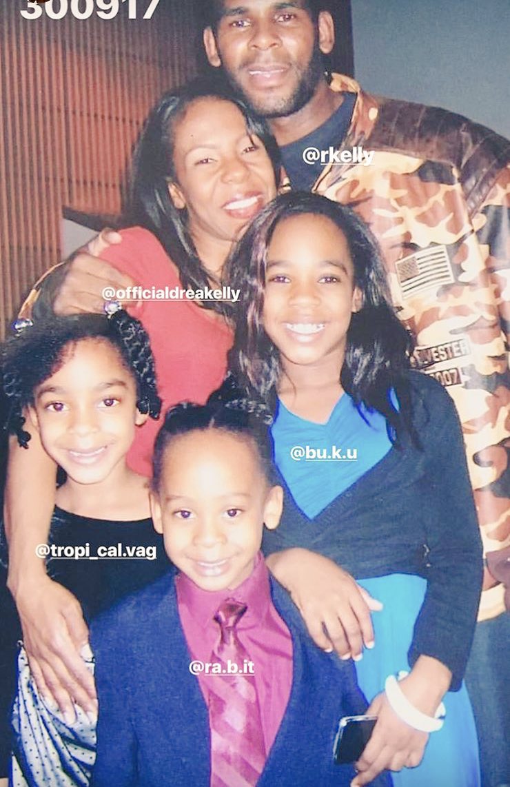 Robert &amp; Drea Kelly family photo