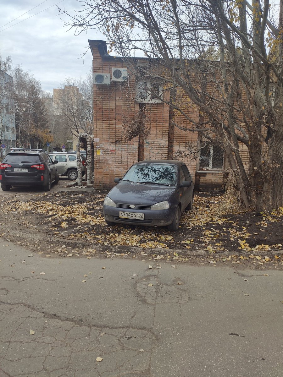 GPEU6vbT7GRFF5x's tweet photo. @EBondarenko3 @samara_in @SamMobilePriem Здравствуйте, не получится сделать столбики или что то иное? Вот ещё красавчик 4.11.2021 12:30 около дачная 5 https://t.co/0LhZ26qexW
