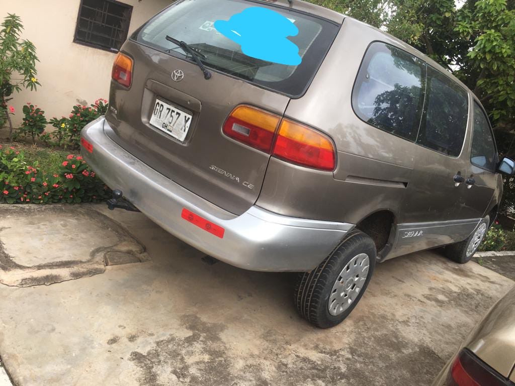Expressgloltd's tweet photo. For sale 

ToyotA Sienna    Authomatic 
  
Peogot 407 authomatic 
In a very good condition 
Contact 0268849824 https://t.co/AxXszmdIv9