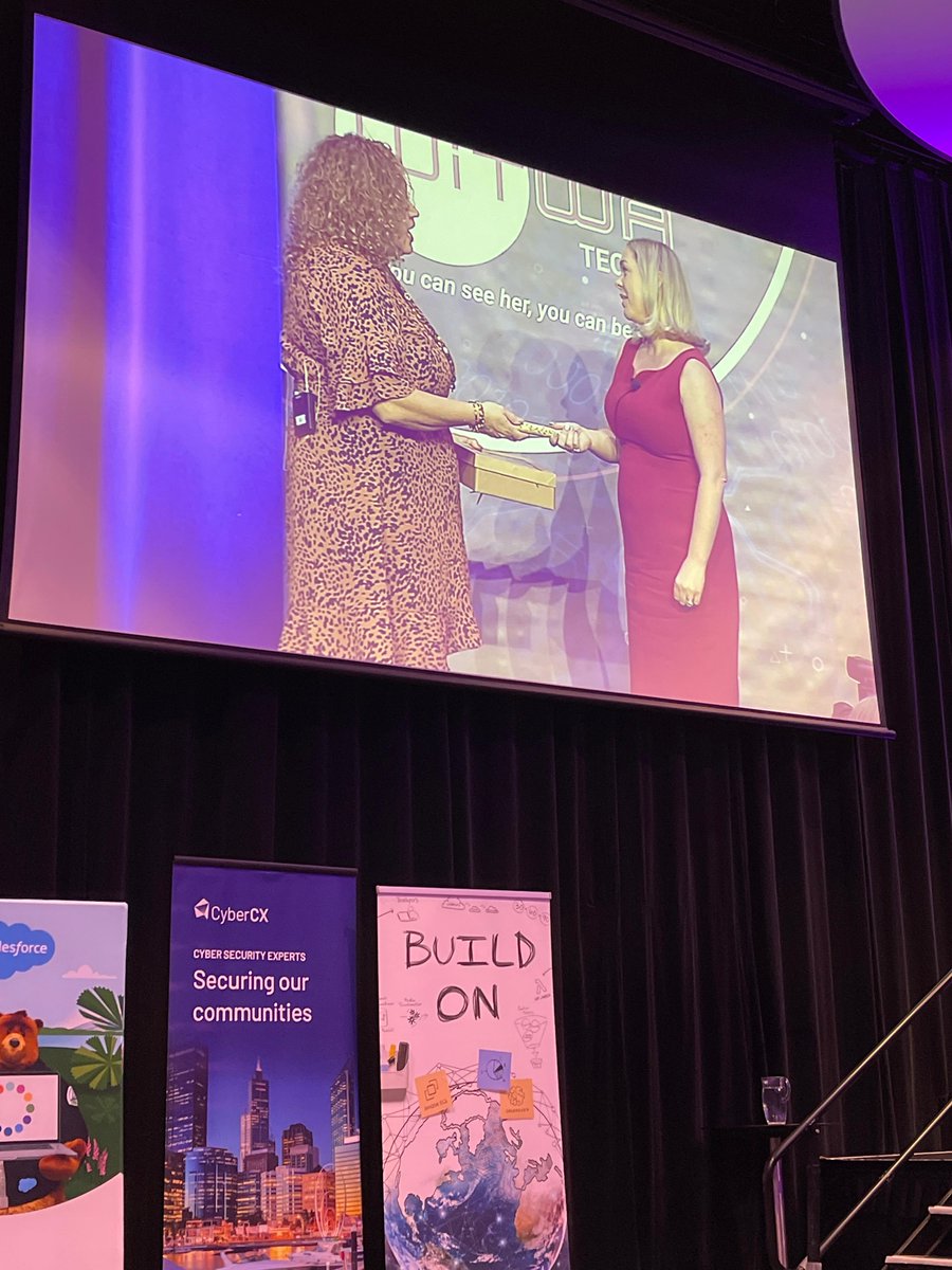 valroserecruit's tweet photo. Sharon Wood-Kenney invites Tina Ambrose to take part in her journey to make a difference.
#seeherbeher #witwaplus2021 #techplus20 @WITWA https://t.co/5VNhglSNQ8