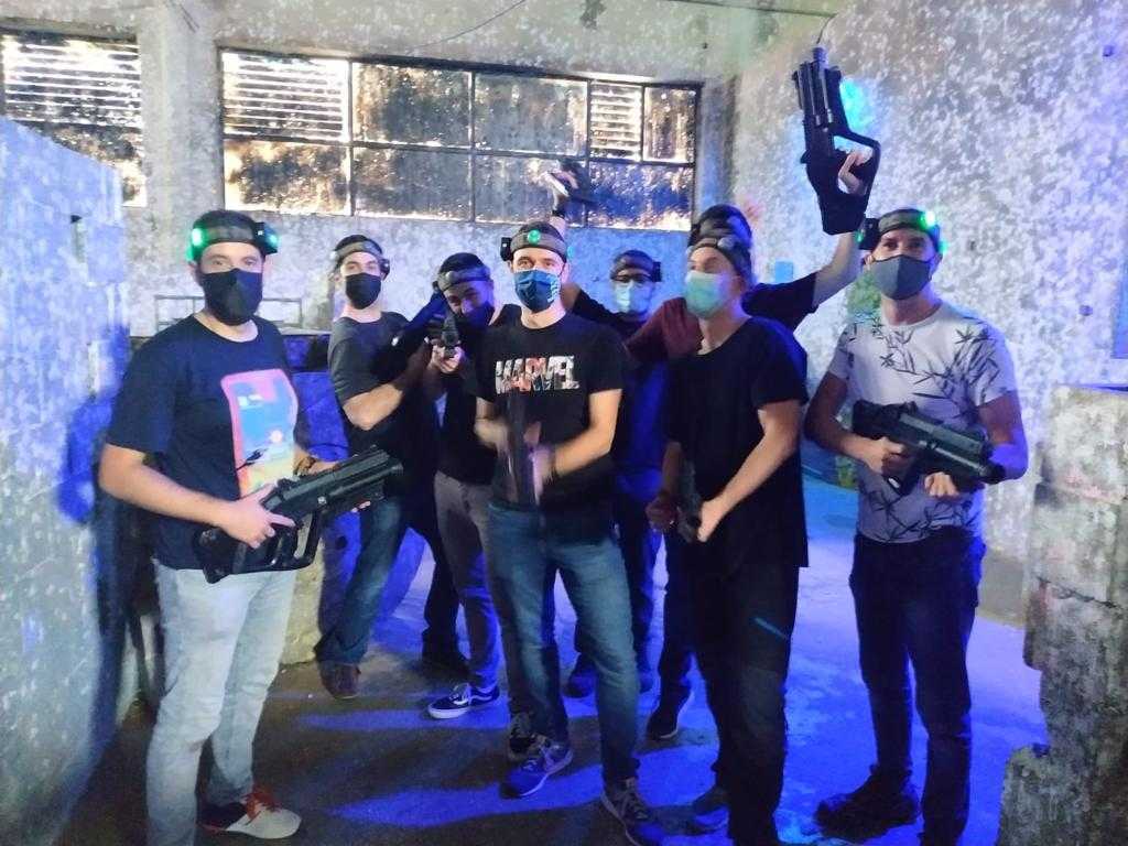 devaway_'s tweet photo. El pasado viernes lo pasamos entre 🔫 ¡¡nos fuimos de 𝙩𝙚𝙖𝙢 𝙗𝙪𝙞𝙡𝙙𝙞𝙣𝙜!! 🥳🔥
Aunque en la oficina tenemos nuestros momentos de risas, poder pasar tiempo juntos y divertirnos fuera de lo que es "trabajo" es fundamental para poder crecer como equipo.
🤩🔝 https://t.co/glBC1NdFQF