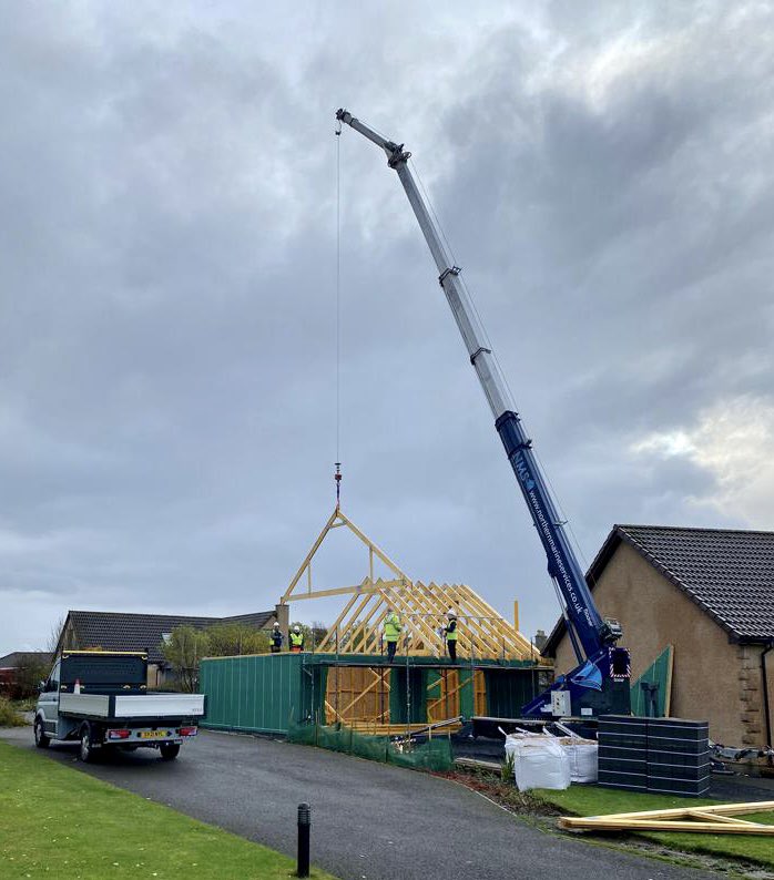 nMarineServices's tweet photo. Tuesday saw NMS lifting roof trusses for a new garage in Wick with our trusty Böcker AHK36 Trailer Crane 🙌🏼🏠

This was set up in variobase on the garage drive and trusses installed using the aluex truss lifter. A job very well done by all involved! https://t.co/VFbrpayRQv