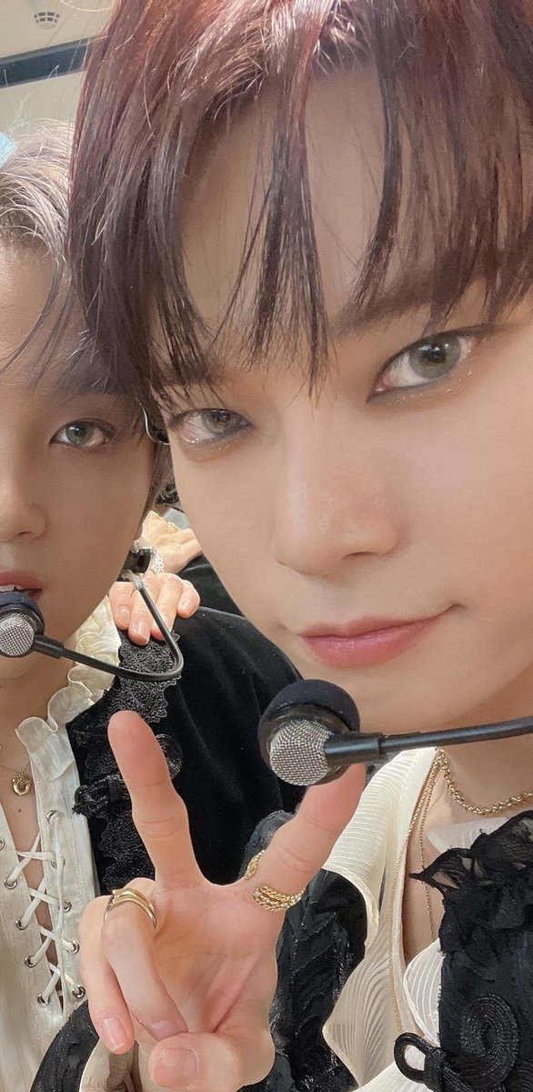 อยู่เฟรมเดียวกันบ้างก็ได้นะ 😄
#แจโด #แจฮยอน #โดยอง
#JAEDO #JAEHYUN #DOYOUNG #NCT127