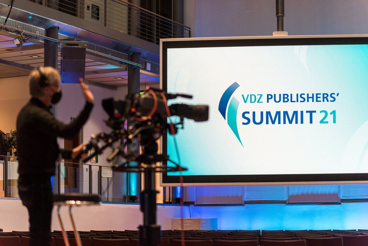 Wir freuen uns auf den Publishers' Summit 2021 in Berlin - gleich geht es los mit der Eröffnung von #RudolfThiemann und <a href="/stephanscherzer/">Stephan Scherzer</a>! #VDZPS21