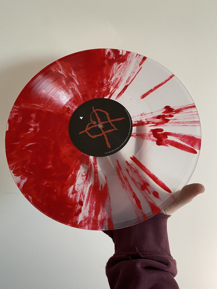 Wolf & Chain tweet media