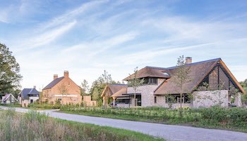 Interesse in een van de 14 nieuwe kavels? Je hebt nog tot morgen 17.00u om het lotingsformulier volledig ingevuld en persoonlijk in te leveren bij het kantoor van de notaris! 
Alle info vind je op vaneker.nl/te-koop/kavels #kavelverkoop #droomhuis #woneninhetgroen #dichtbijdestad